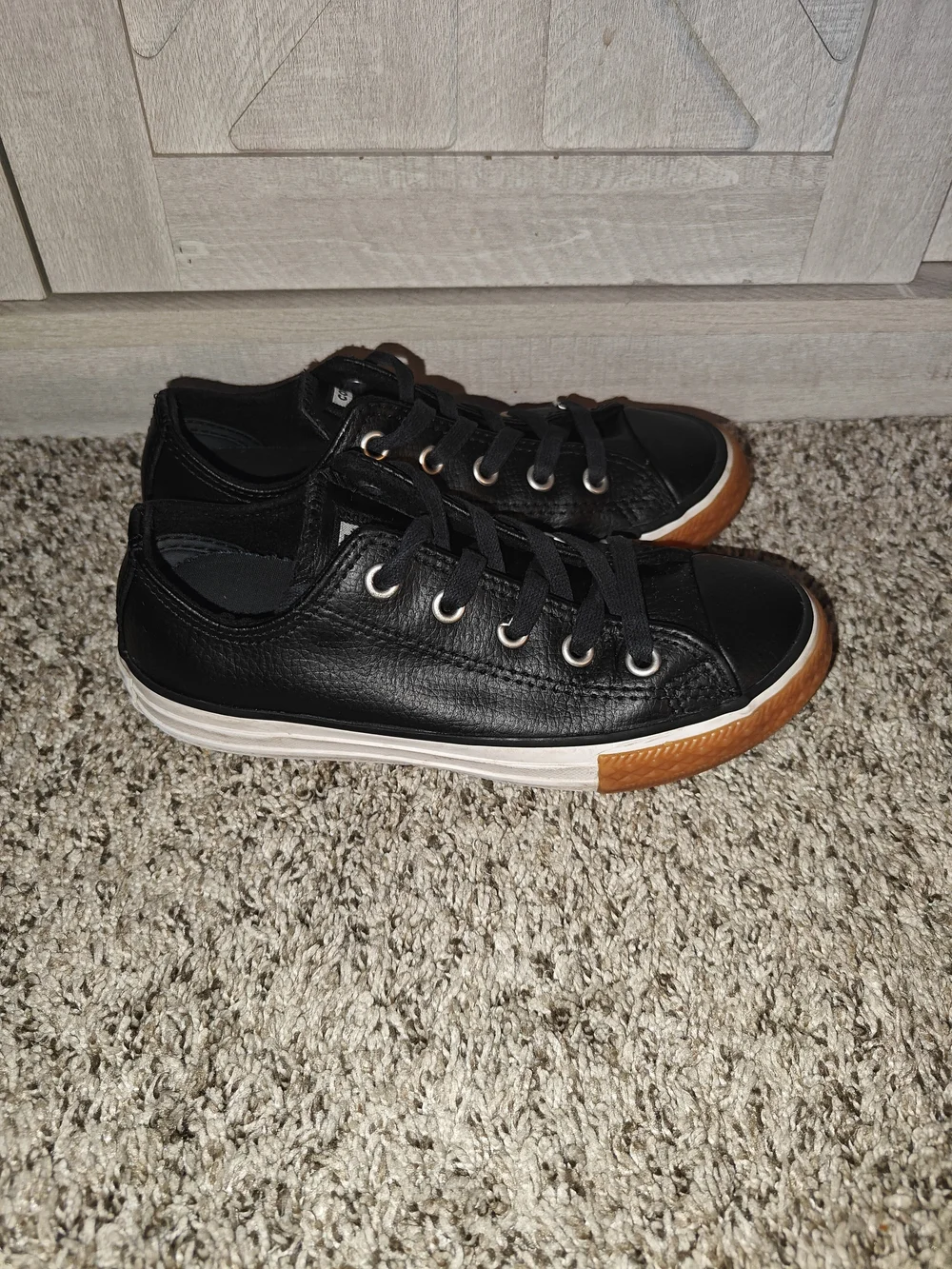 Converse Chuck Taylor All Star Leather Ox sneakers Blk Youth Size 13c